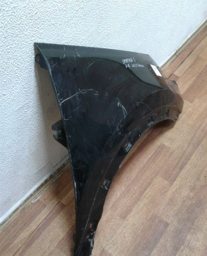 Крыло переднее правое Kia Sportage 3 (10-16) вмятина