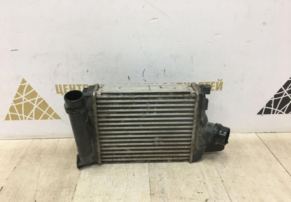Радиатор интеркулера Renault Duster OEM 144967634R