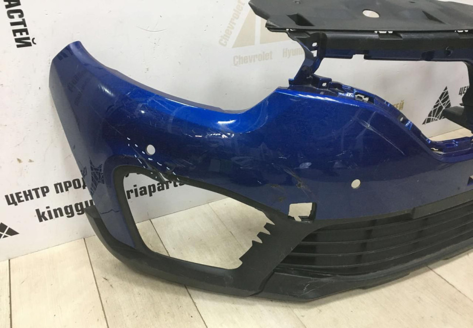 Бампер передний Renault Kaptur OEM 620222180R