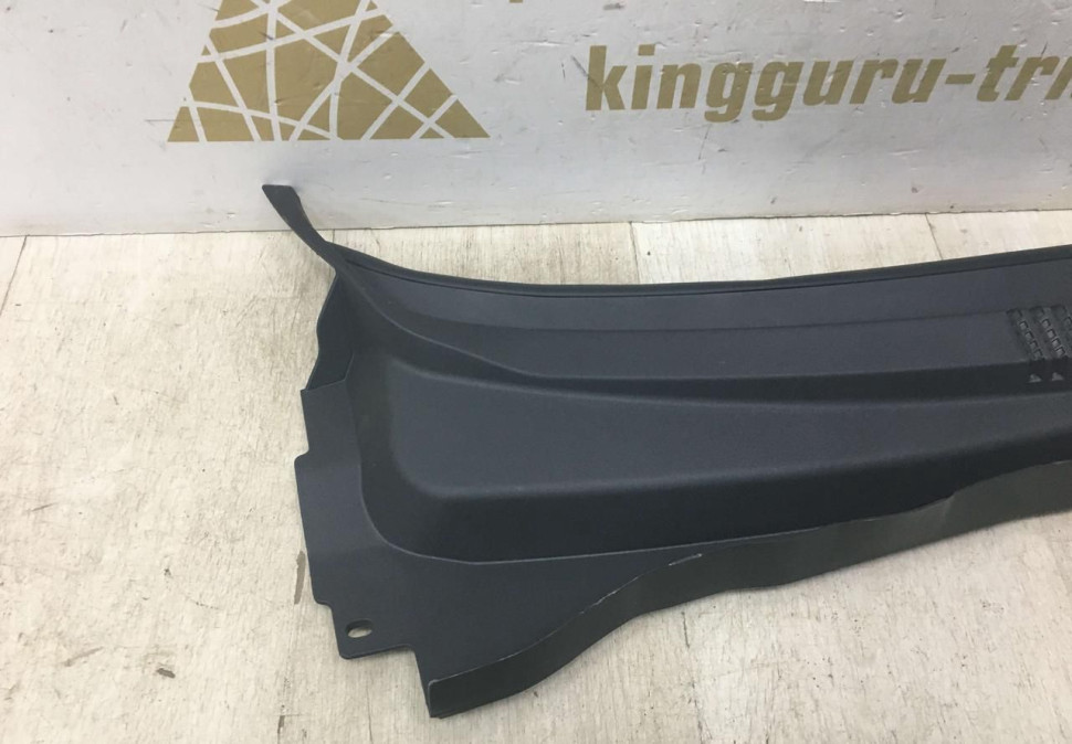 Жабо правое Chevrolet Cruze 2009-2016 oem 95130243