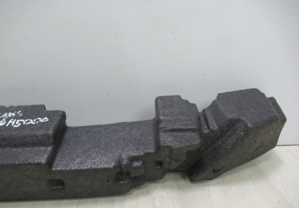 Абсорбер переднего бампера Hyundai Solaris 2 oem 86520h5000 (скл-3)