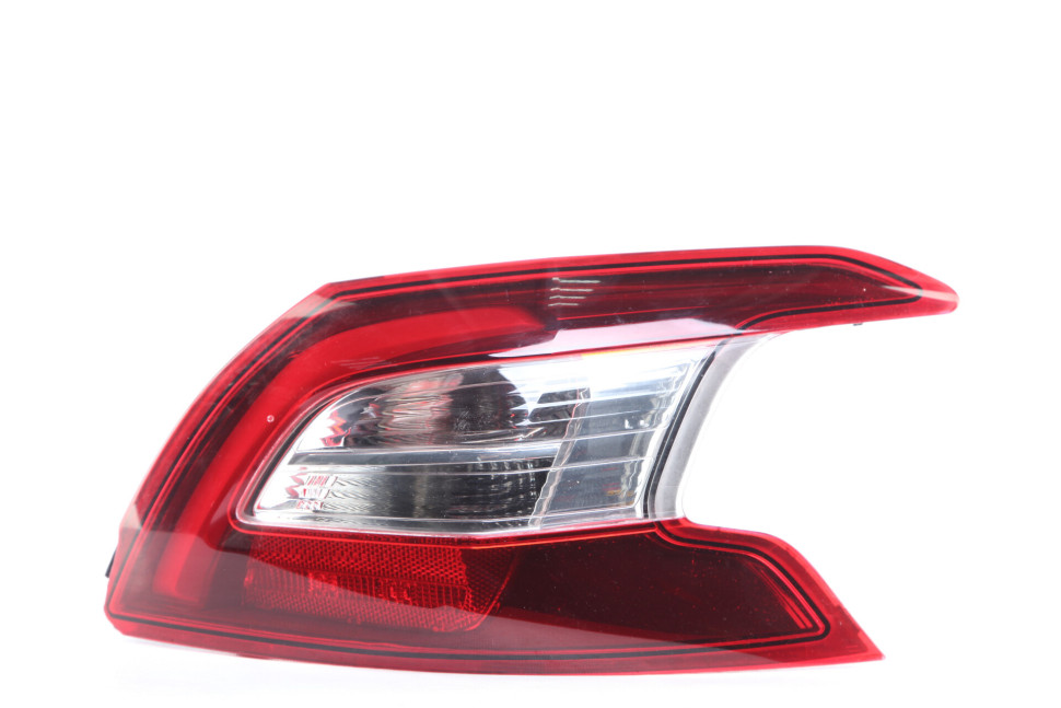Фонарь задний правый Peugeot 308 Пежо 308 OEM 9677817580