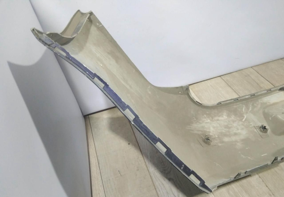 Бампер задний бу Opel Insignia до рестайлинг OEM 13238744 Бампер задний бу Opel Insignia до рестайлинг OEM 13238744