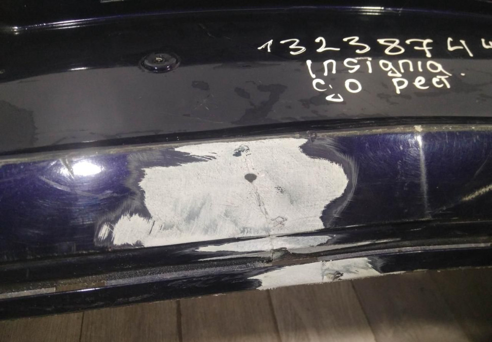 Бампер задний бу Opel Insignia до рестайлинг OEM 13238744 Бампер задний бу Opel Insignia до рестайлинг OEM 13238744