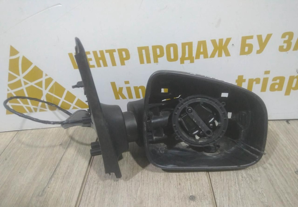Корпус зеркала правый 6 пин бу Renault Logan 2 OEM 963016591R