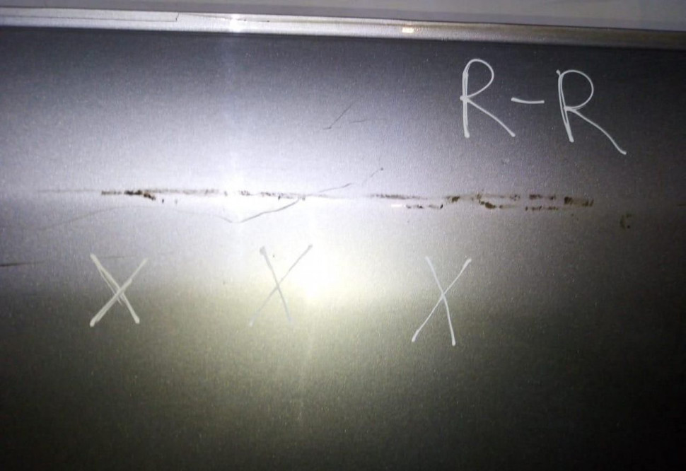 Дверь задняя правая Kia Sorento 2 oem 770042P010 (скл-3) Дверь задняя правая Kia Sorento 2 oem 770042P010 (скл-3)