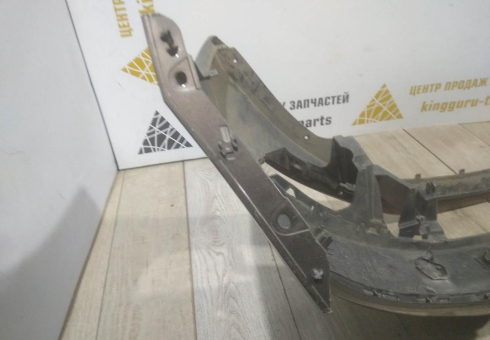 Бампер передний бу Skoda Rapid OEM 60U807221F (В)