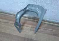 Кронштейн крыла правый Volkswagen Tiguan 2 oem 5na821136B