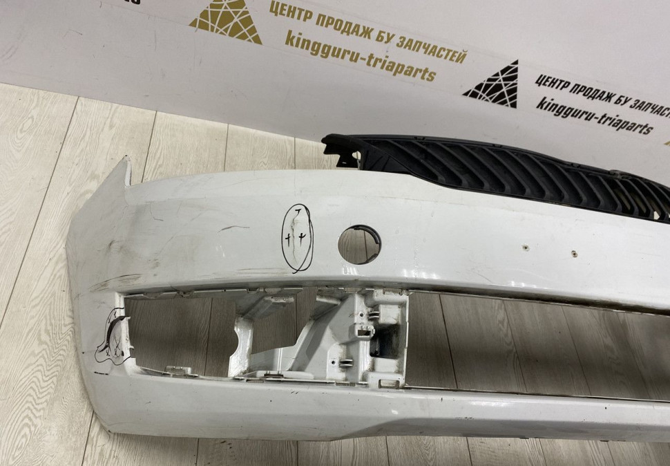 Бампер передний Skoda Rapid OEM 60U807221F