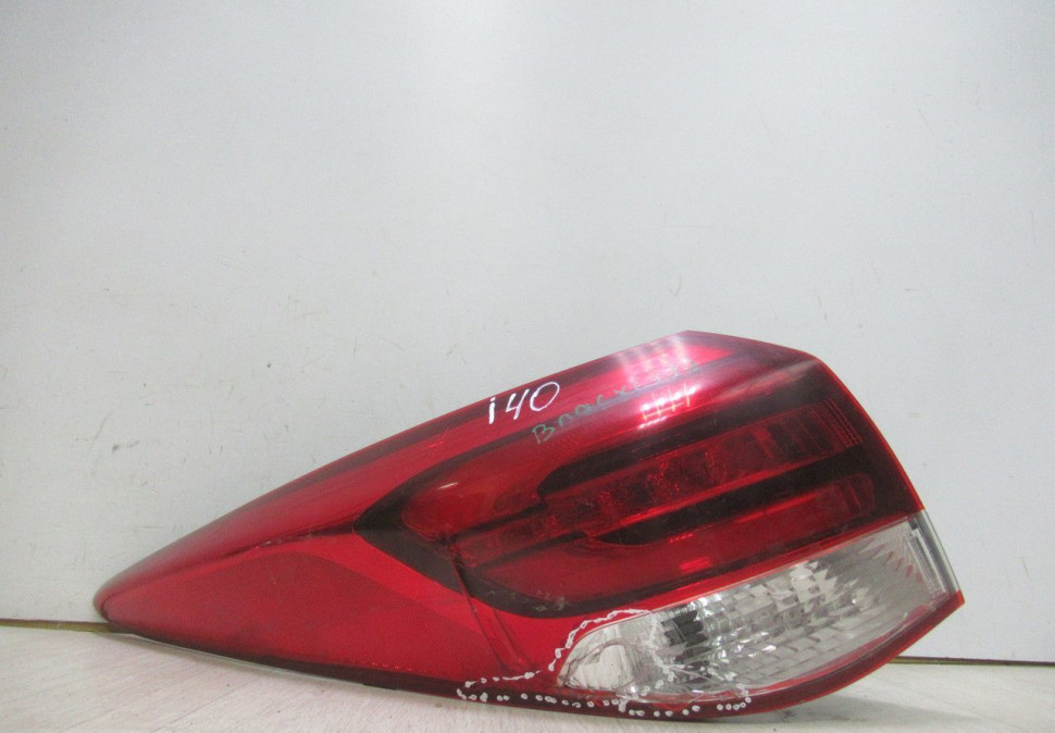 Фонарь левый Hyundai I40 (15>) унив oem 924013Z500 (слом.стекло)