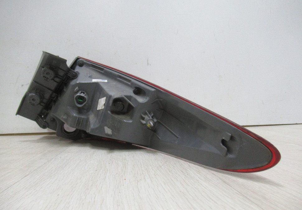 Фонарь левый Hyundai I40 (15>) унив oem 924013Z500 (слом.стекло)