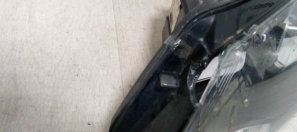 Фара левая Volkswagen Touareg NF рест ксенон oem 7p1941751b