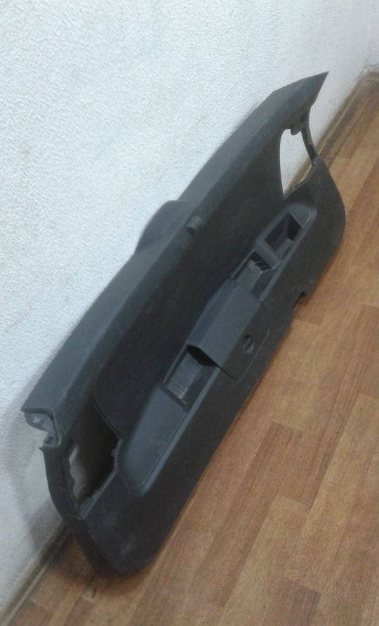 Обивка крышки багажника Volkswagen Tiguan 2 oem 5na867601e
