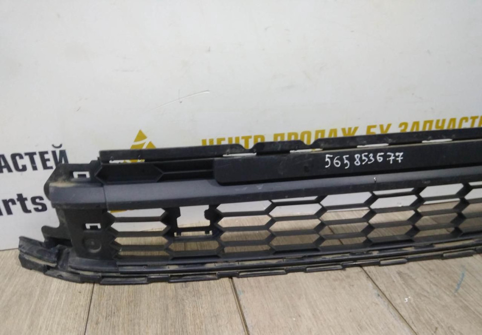 Решетка переднего бампера бу Skoda Kodiaq OEM 565853677
