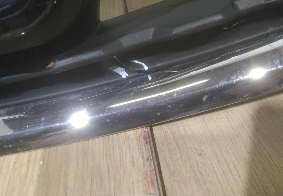 Решетка радиатора бу Renault Kaptur OEM 623103985R Решетка радиатора бу Renault Kaptur OEM 623103985R