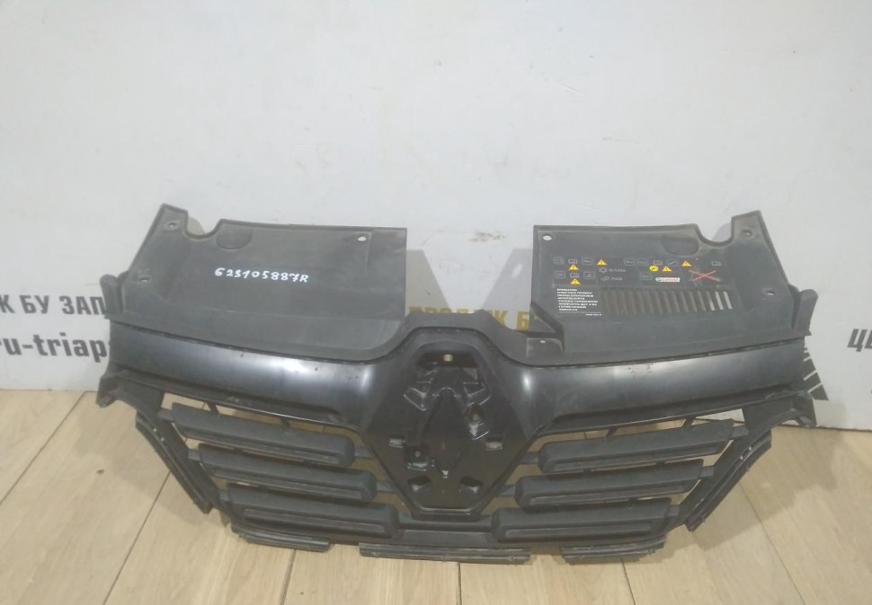 Решетка радиатора бу Renault Logan 2 рестайлинг OEM 623105887R