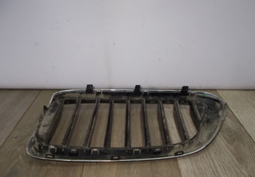 Решетка радиатора правая бу BMW 6 G32 OEM 51137412422 Решетка радиатора правая бу BMW 6 G32 OEM 51137412422