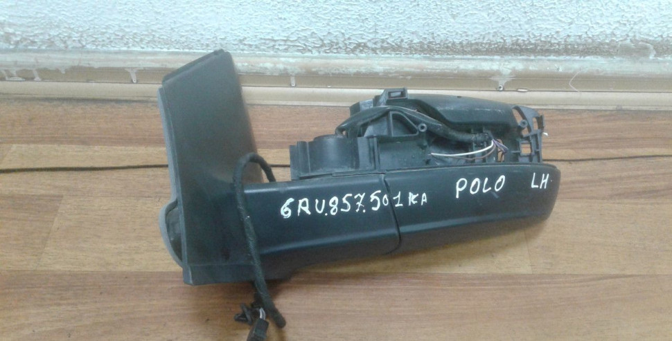Корпус зеркала левый Volkswagen Polo oem 6ru857501 (слом. часть)