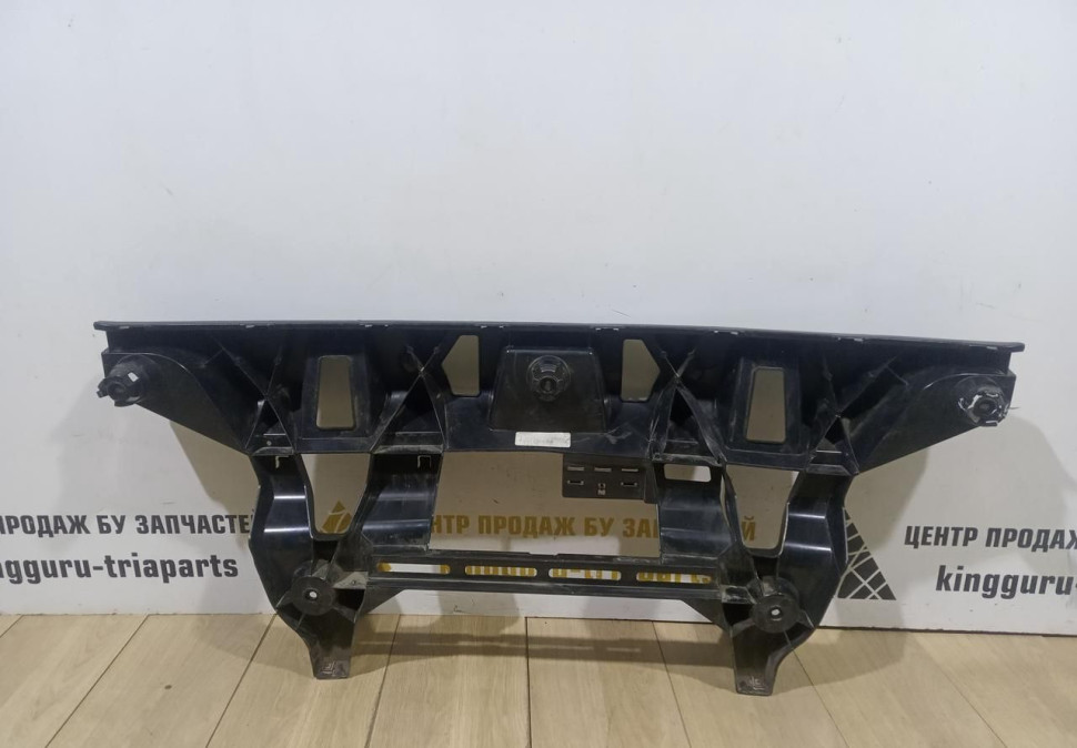 Кронштейн заднего бампера центральный бу BMW X6 F16 OEM 51127349374