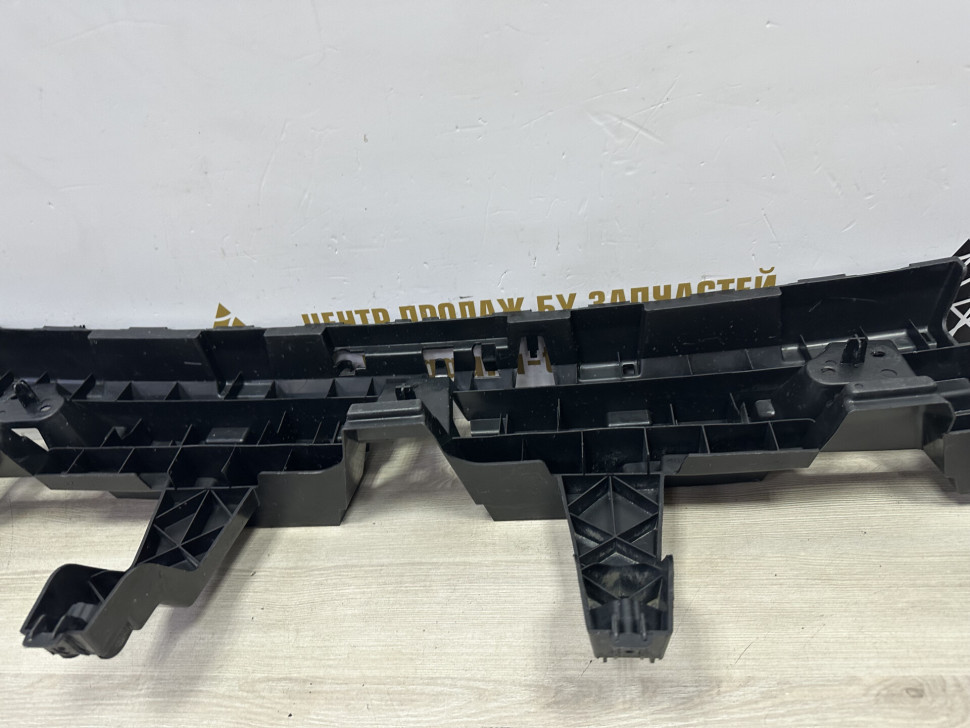 Усилитель заднего бампера бу Renault Kaptur OEM 850427956R