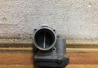 Дроссельная заслонка Volkswagen Tiguan (11>16) oem 06f133062t