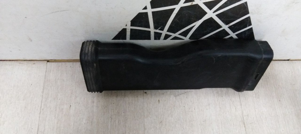 Воздухозаборник резонатора Hyundai Solaris 1 (11-17) oem 282121r100 Воздухозаборник резонатора Hyundai Solaris 1 (11-17) oem 282121r100