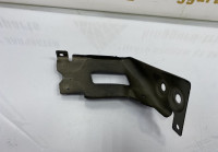 Кронштейн правого крыла BMW X6 G06 OEM 41007492372 7472596