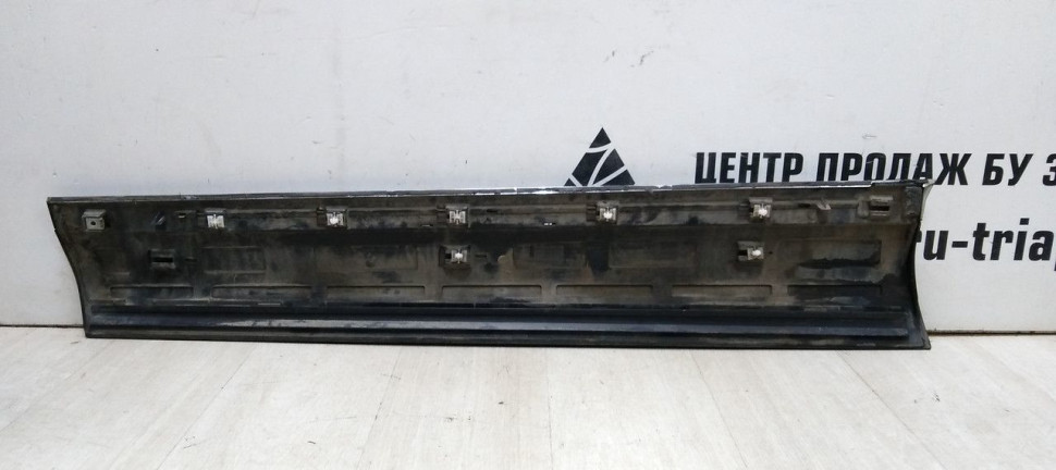 Молдинг двери передний правый Volkswagen Touareg 2 NF 10-18 oem 7P6854940K