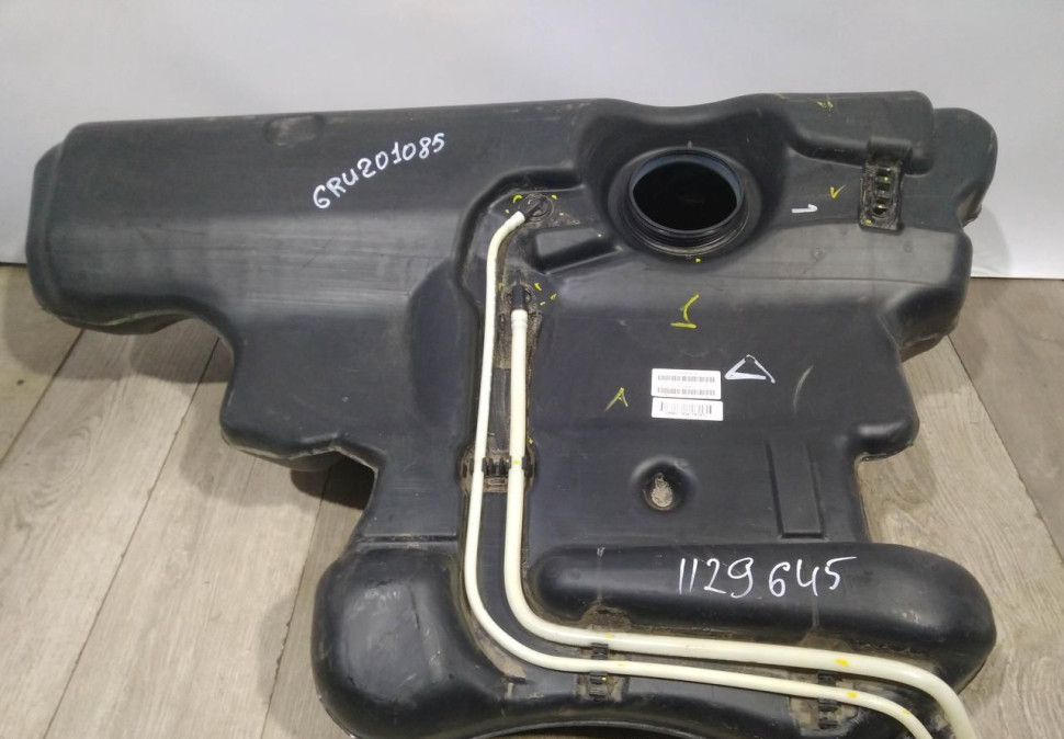 Бензобак бу Skoda Rapid OEM 6RU201085 Бензобак бу Skoda Rapid OEM 6RU201085