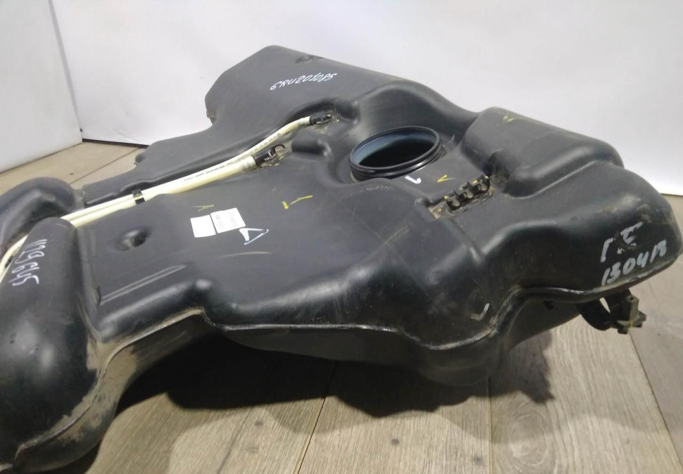 Бензобак бу Skoda Rapid OEM 6RU201085 Бензобак бу Skoda Rapid OEM 6RU201085