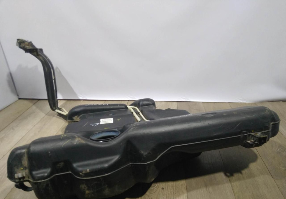 Бензобак бу Skoda Rapid OEM 6RU201085 Бензобак бу Skoda Rapid OEM 6RU201085