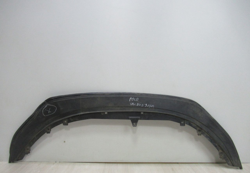 Спойлер переднего бампера Volkswagen Polo 5 рест oem 6RU805915A (вмятина)