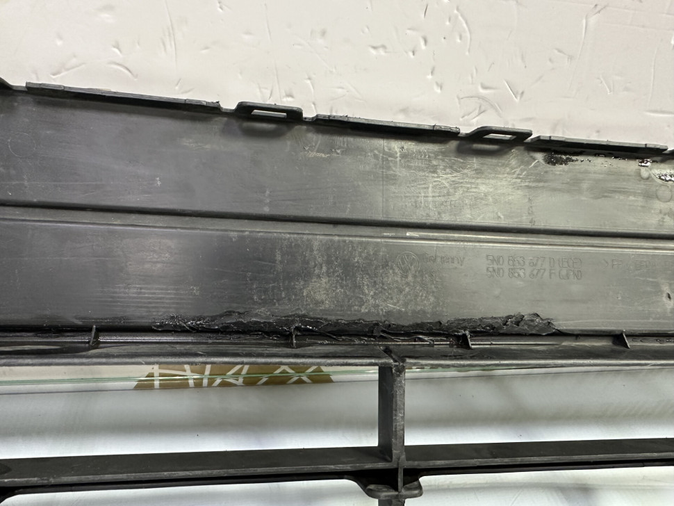 Решетка переднего бампера Volkswagen Tiguan 1 рестайлинг 2011 OEM 5N0853677 Решетка переднего бампера Volkswagen Tiguan 1 рестайлинг 2011 OEM 5N0853677