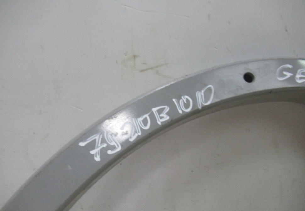 Петля крышки багажника правая Genesis G80 (16>) oem 79210b1010 Петля крышки багажника правая Genesis G80 (16>) oem 79210b1010