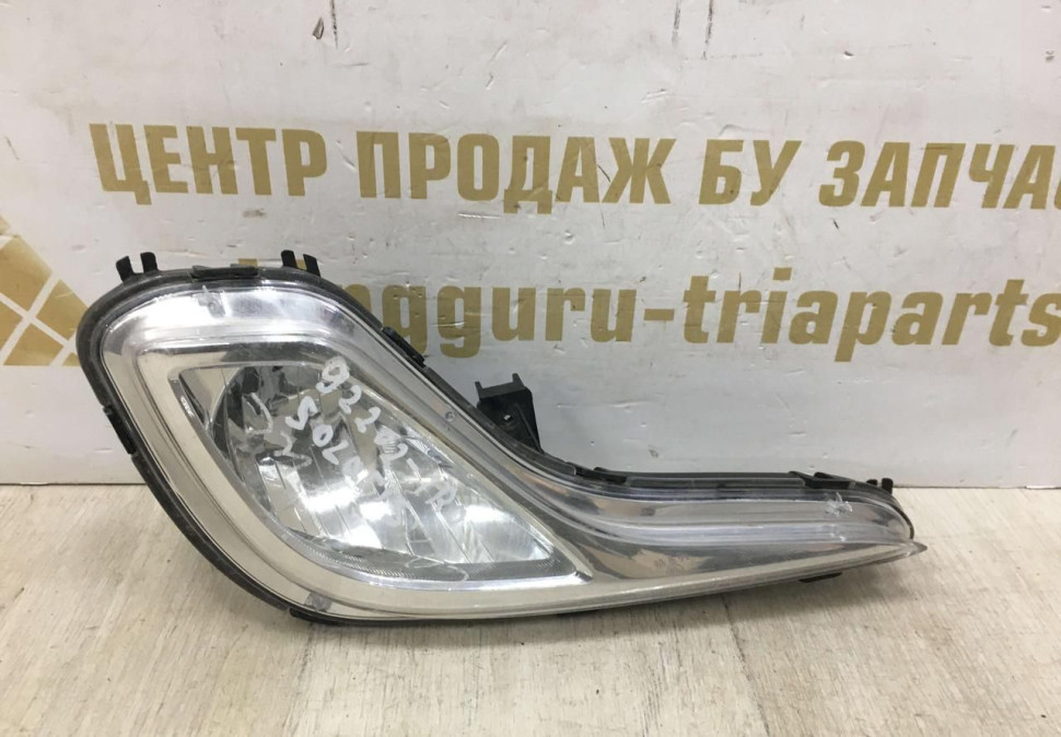 Фара птф правая Hyundai Solaris 1 2010 oem 922021r000