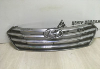 Решетка радиатора Hyundai Grand Santa Fe 3 oem 86351B8000