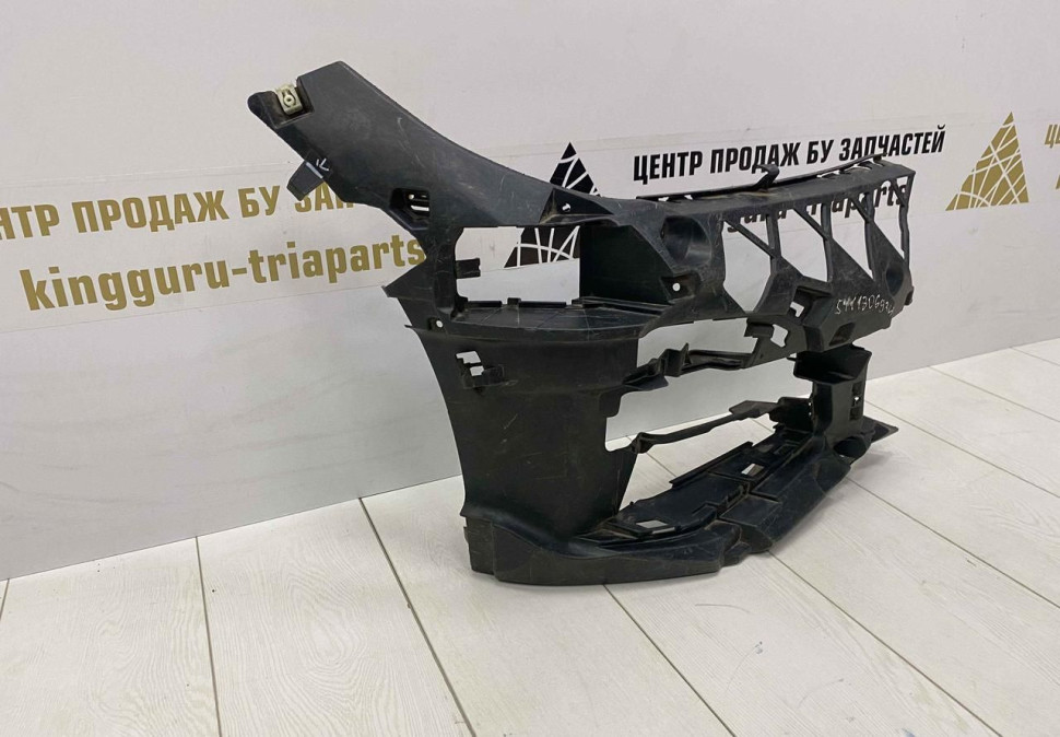 Кронштейн переднего бампера правый BMW 3 G20 M-Pack OEM 51118069348 Кронштейн переднего бампера правый BMW 3 G20 M-Pack OEM 51118069348