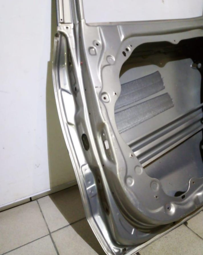 Дверь задняя правая Kia Ceed 2012-2018 oem 77004A2000  (скл-3)