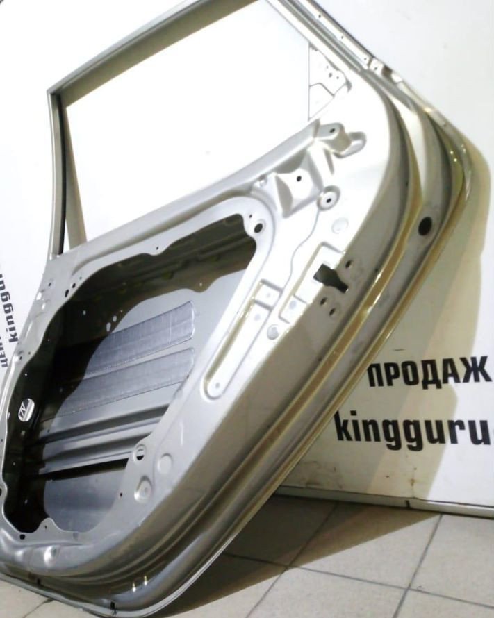 Дверь задняя правая Kia Ceed 2012-2018 oem 77004A2000  (скл-3)