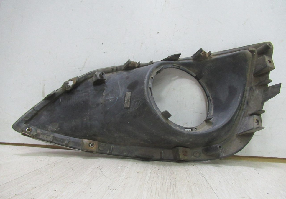 Накладка птф левая Hyundai ix35 (10-15) oem 865852Y000 (слом.часть хрома)