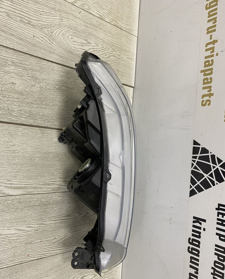 Фара галоген левая Suzuki Vitara 2 OEM 3532054P20