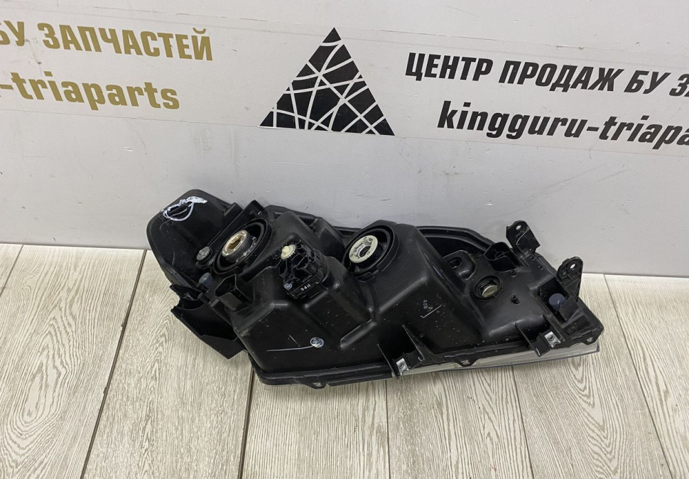 Фара галоген левая Suzuki Vitara 2 OEM 3532054P20