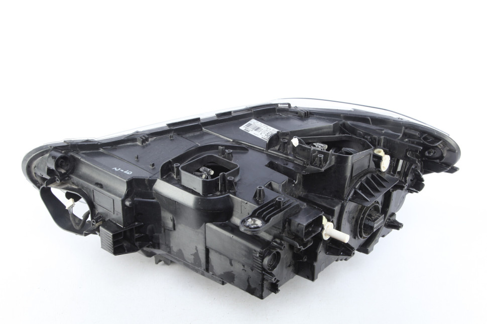 Фара ЛЭД LED правая бу BMW X1 F48 OEM 63117193708