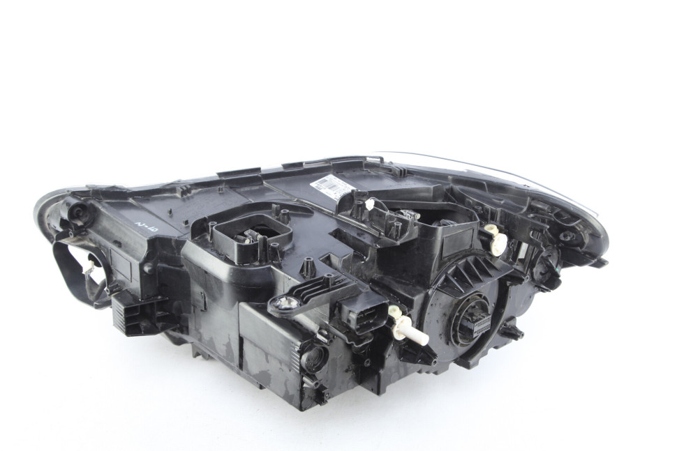 Фара ЛЭД LED правая бу BMW X1 F48 OEM 63117193708