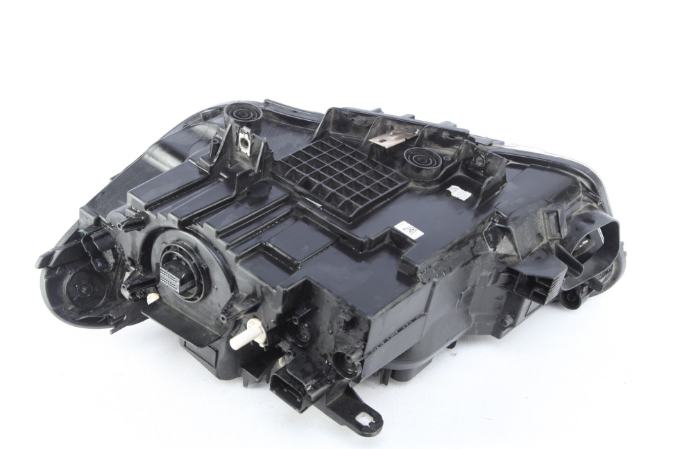 Фара ЛЭД LED правая бу BMW X1 F48 OEM 63117193708