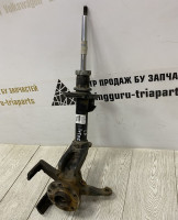 Амортизатор + кулак правый Volkswagen Jetta 6 11-18 oem 5C0413031Q