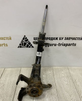 Амортизатор + кулак правый Volkswagen Jetta 6 11-18 oem 5C0413031Q
