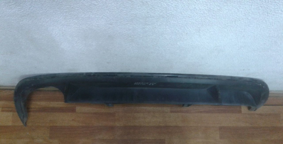 Спойлер заднего бампера Volkswagen Passat B7 седан oem 3ae807521
