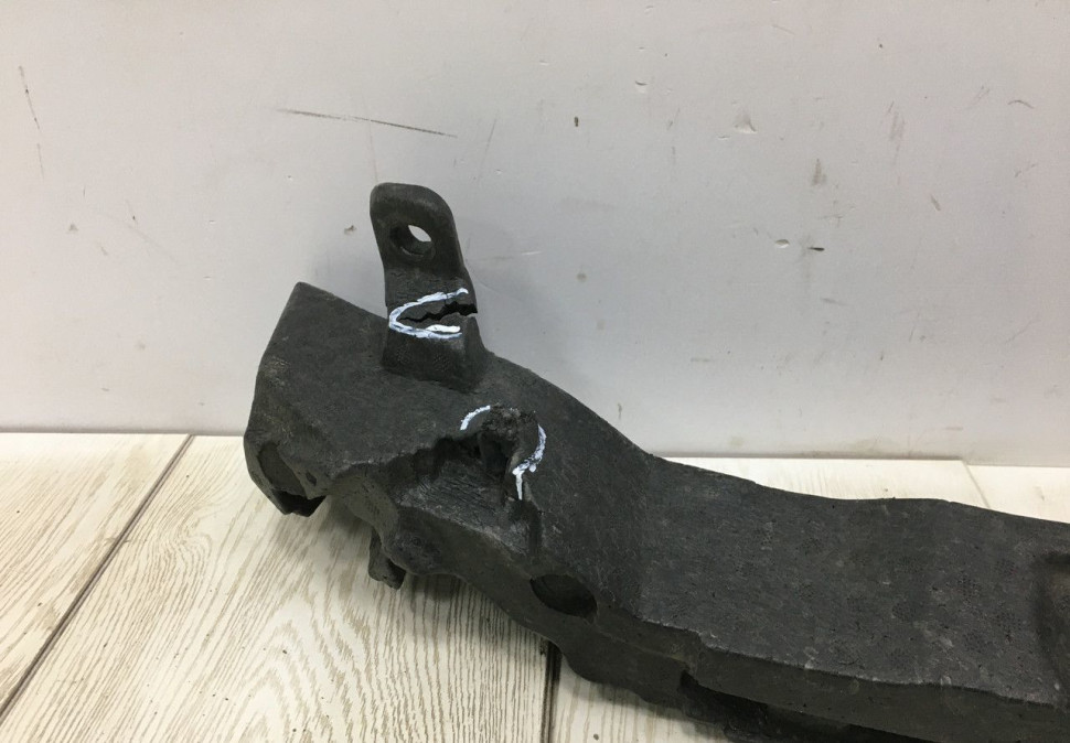 Абсорбер переднего бампера BMW X7 G07 M-Pack OEM 51118070172 Абсорбер переднего бампера BMW X7 G07 M-Pack OEM 51118070172