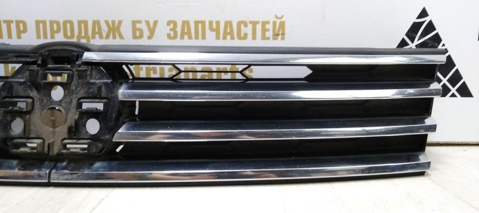 Решетка радиатора Volkswagen Touareg 2 NF рестайлинг 2014-2018 oem 7P6853651L Решетка радиатора Volkswagen Touareg 2 NF рестайлинг 2014-2018 oem 7P6853651L